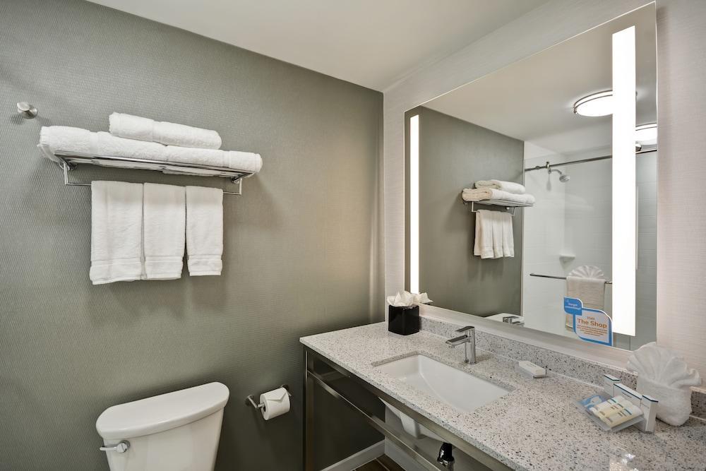 Hilton Garden Inn Гастония Экстерьер фото